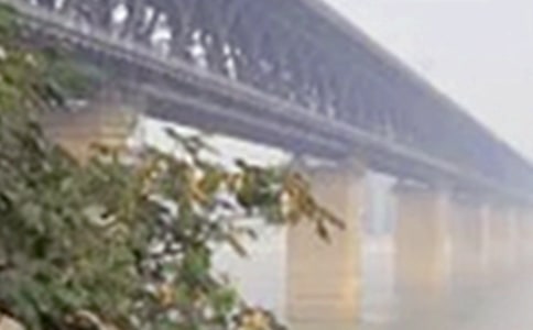 ����  ����