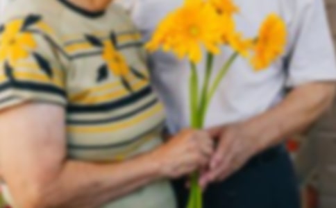 ��Ů���ѵ�Ǹ�ϴ��ļ�����500�֣���ѡ19ƪ��