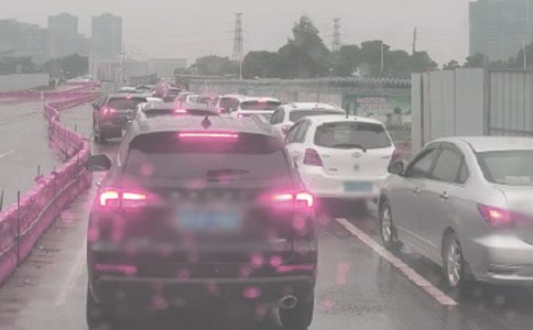 ���ڶ³��ľ���