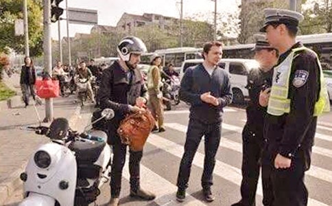 ����������