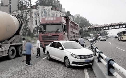 ���������ͨ�¹ʵ�����Ȩ�������ϵ