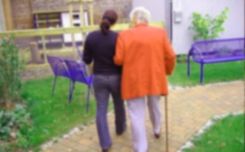 ����Ժ������ʵ������