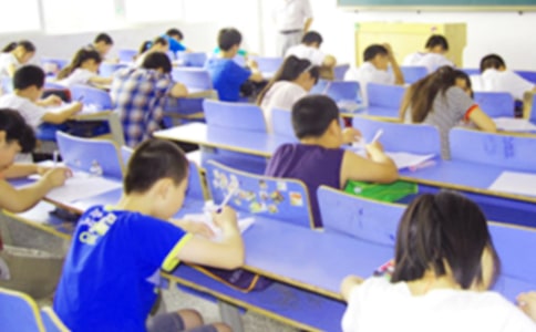 ���Ը�������