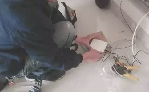 �����������ƽ������С��