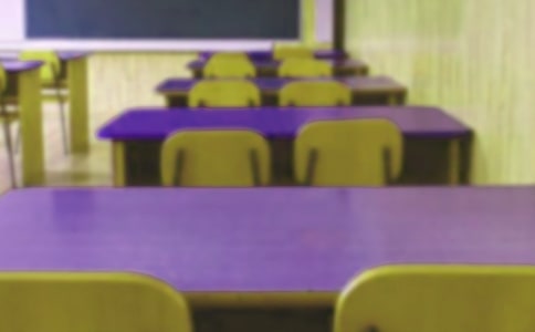 �ط�ĸУ���ʵ������