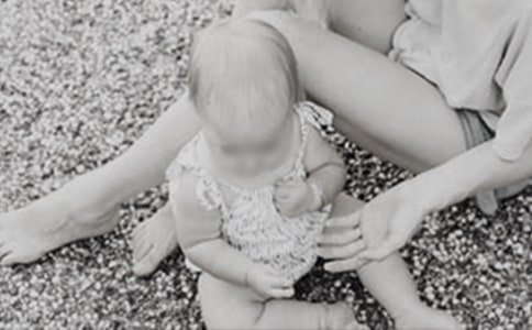 ���ڹ᳹��ʵ����ŮȨ�汣�Ϸ����͸�Ů��ͯ��չ��Ҫ����㱨