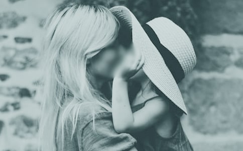 ������Ů�����±�����