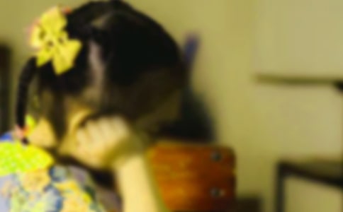 һ��СŮ������������