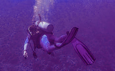 ����Ǳˮ����ͬ