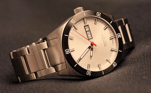 �����ֱ�����