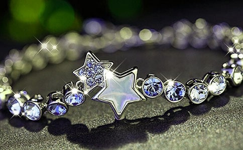 �а����������Ĵ���������̰�