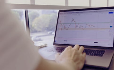 ֤ȯ�����˹����ܽ�