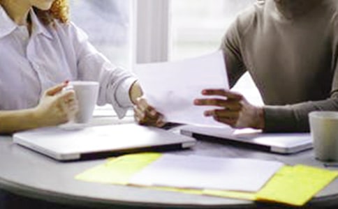 �걨����ʦְ��רҵ�����ܽ᷶�ģ���ѡ35ƪ��