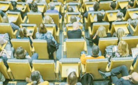 ��ί�����ȫ�ص��������ʿӭ����̸���ϵĽ���